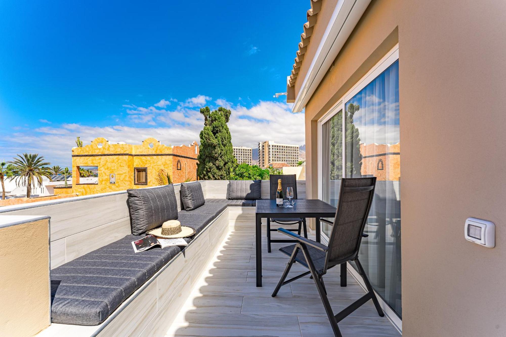 Bal Apartments Adults Only อาโรนา ภายนอก รูปภาพ